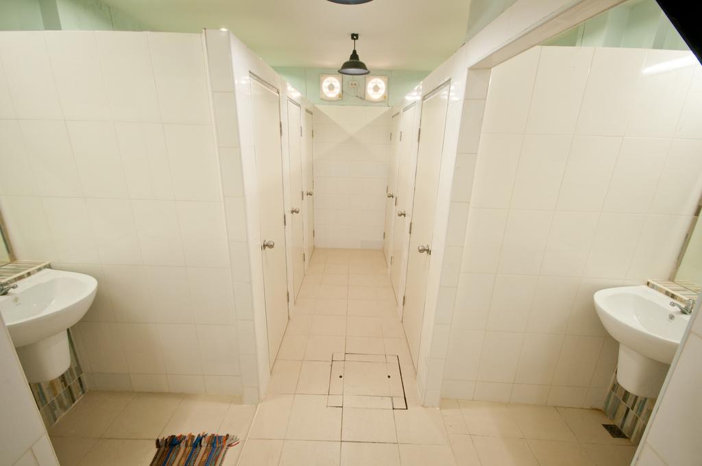 Hotel Capsule Suratthani Surat Thani Extérieur photo